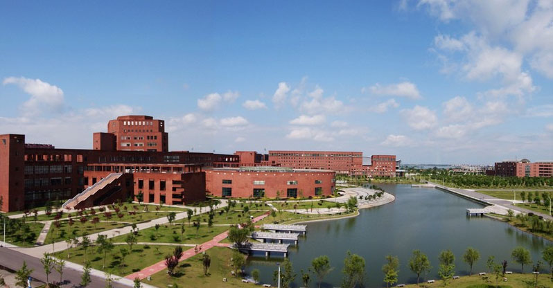 江西師范大學(xué)旭潔洗地機(jī)客戶案例-<a href=http://www.ftruru.com target=_blank class=infotextkey>洗地機(jī)生產(chǎn)廠</a>家